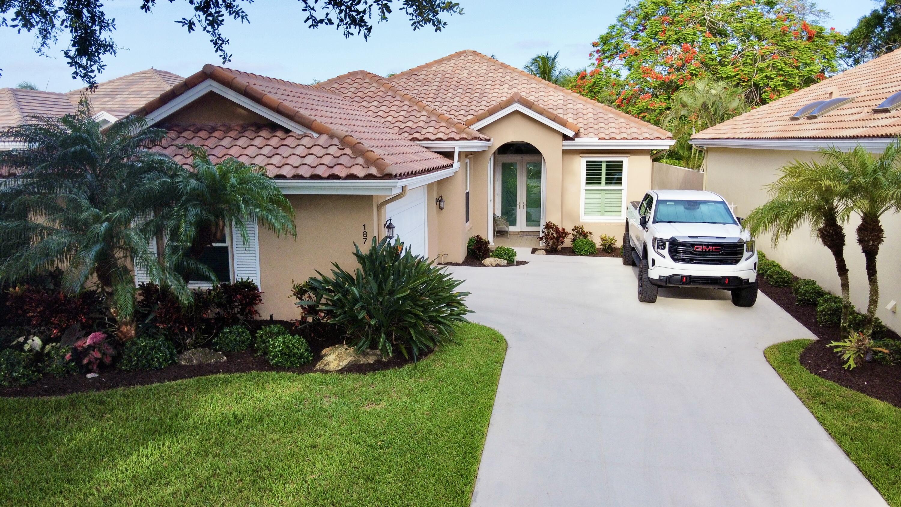 187 Hampton Circle Jupiter, FL 33458 - Photo 71 of 80 Front View