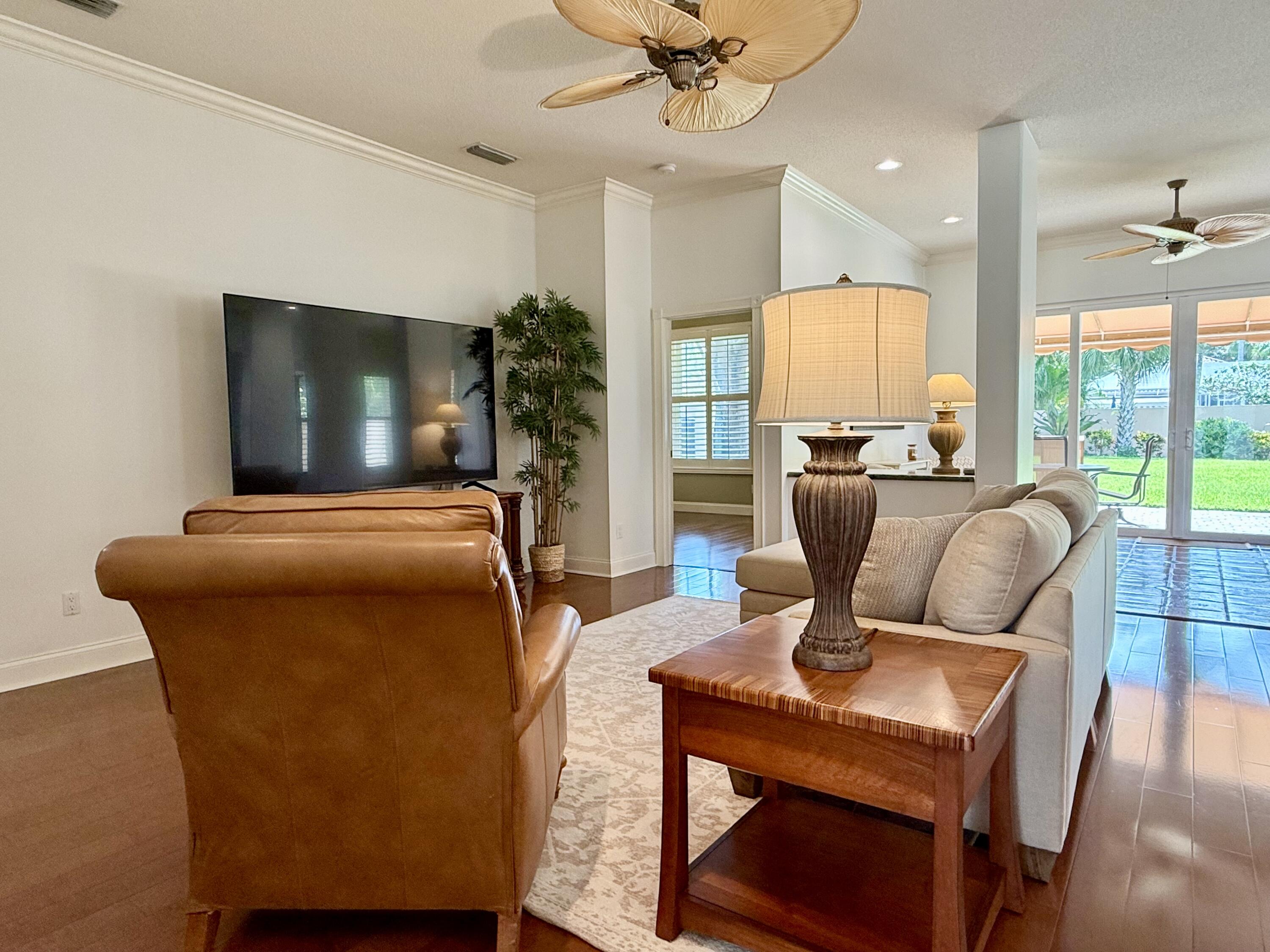 187 Hampton Circle Jupiter, FL 33458 - Photo 8 of 80 Living Room