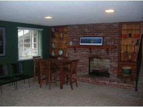 308 Fieldcrest Road Bristol, TN 37620 - Photo 7 of 11 Family Room