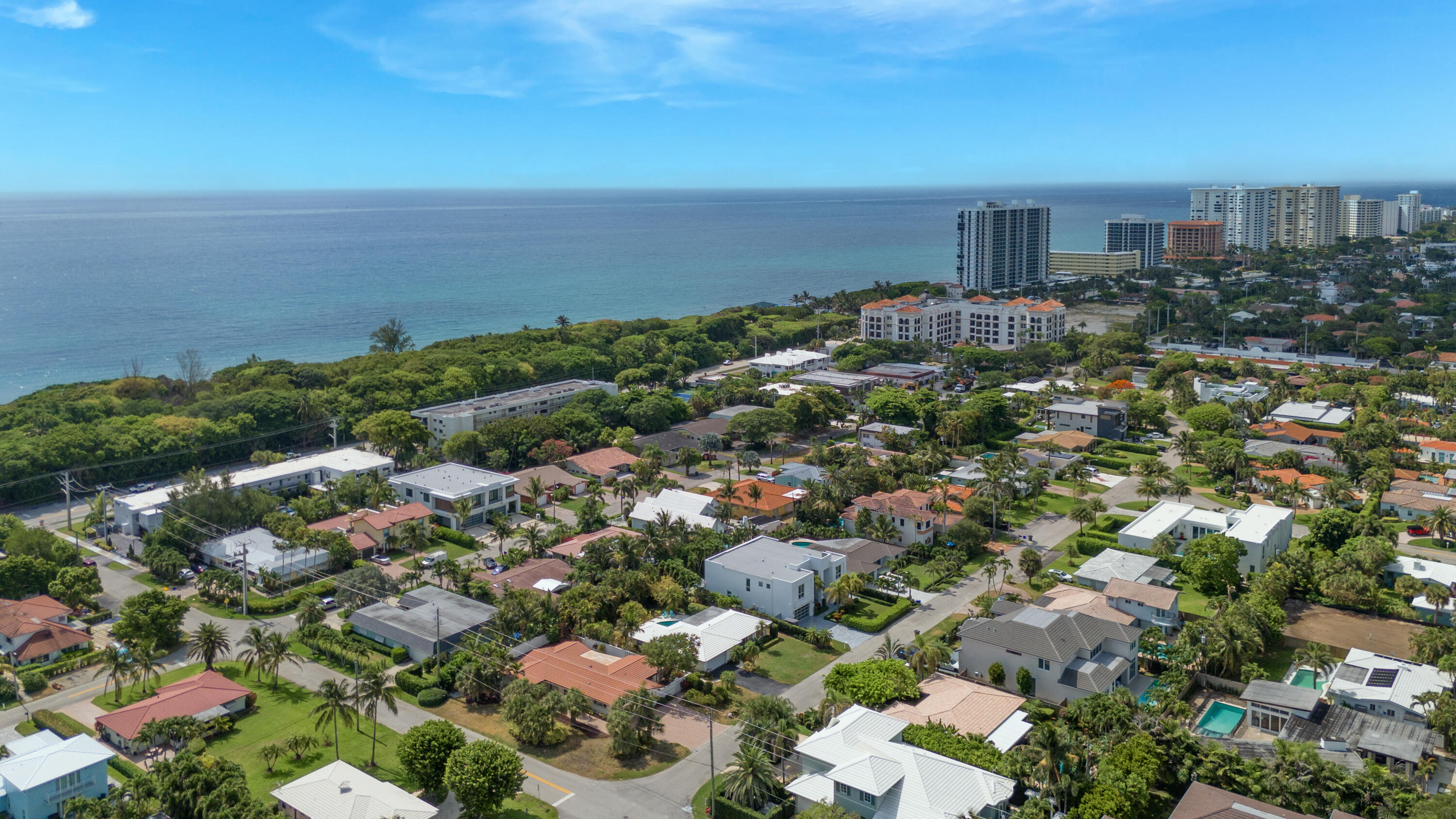 366 Northeast Wavecrest Court Boca Raton, FL 33432 - Photo 4 of 11 Aerial