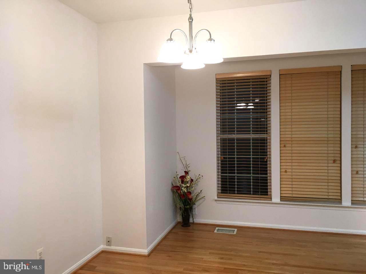 114 Rabbit Chase Drive Laurel, MD 20724 - Photo 11 of 37 Dinning area new light