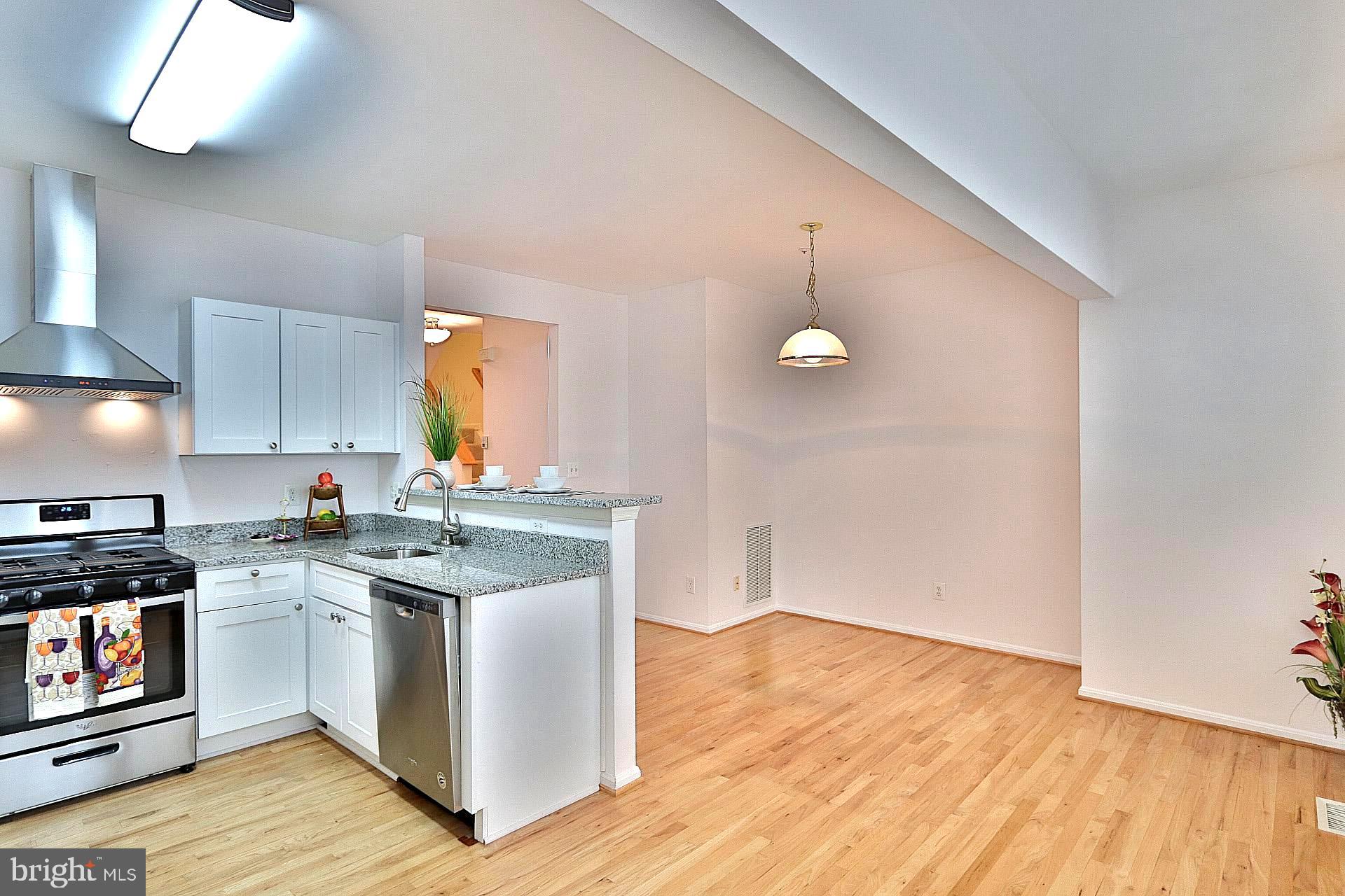 114 Rabbit Chase Drive Laurel, MD 20724 - Photo 17 of 37 Kitchen & Dinning area