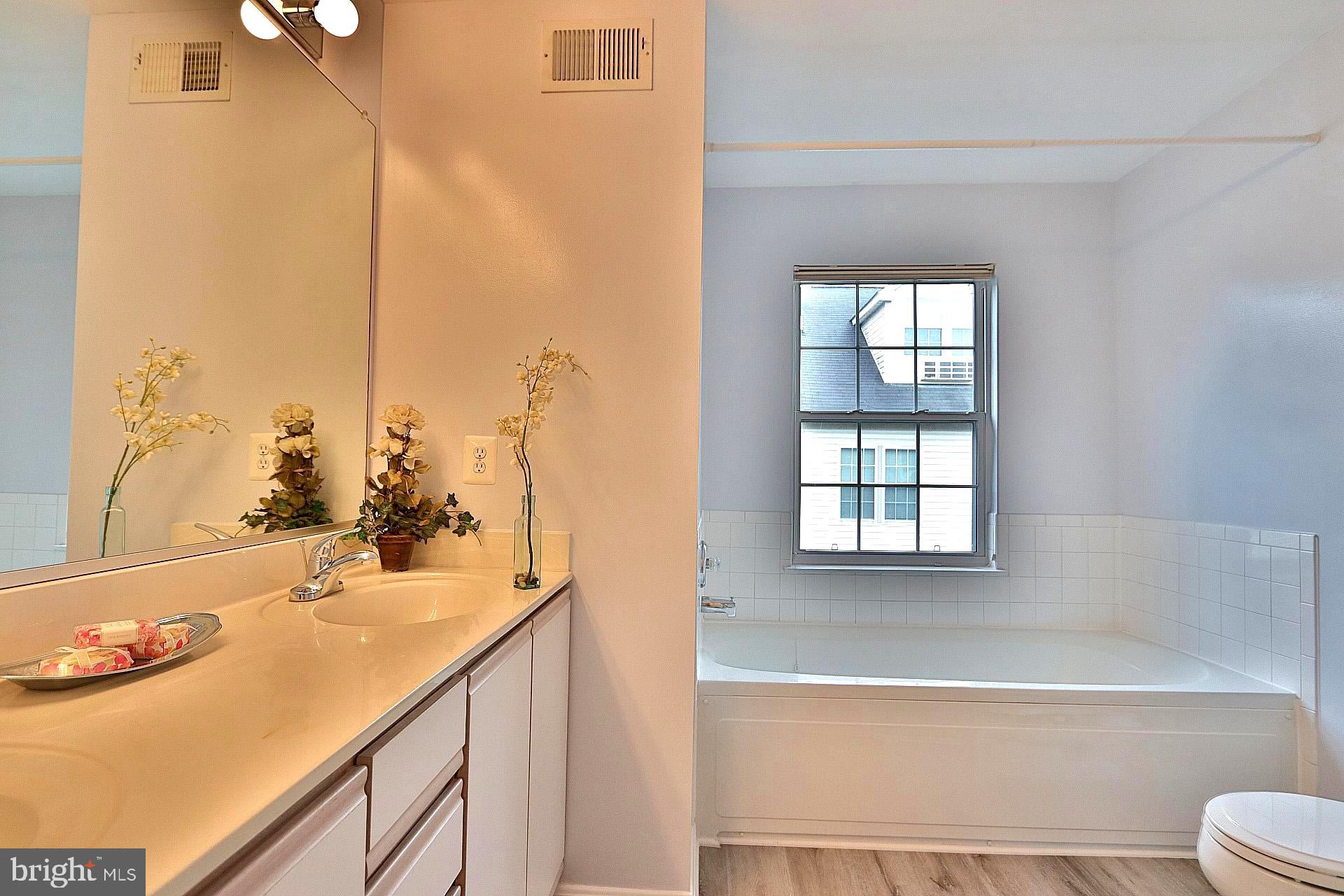 114 Rabbit Chase Drive Laurel, MD 20724 - Photo 19 of 37 Master bath with sep. shower/tub