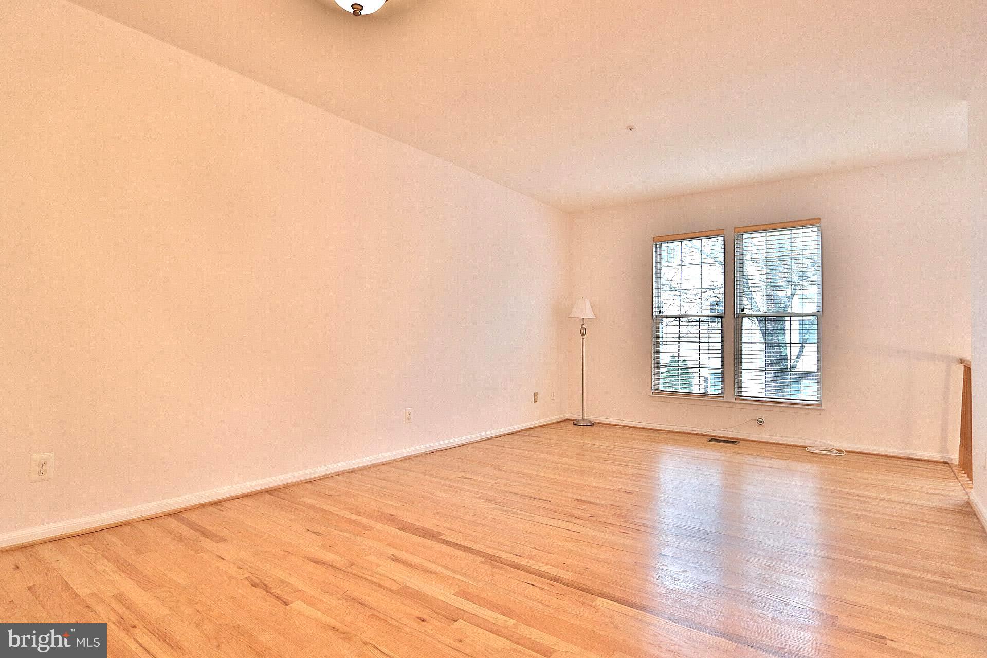 114 Rabbit Chase Drive Laurel, MD 20724 - Photo 31 of 37 Living room