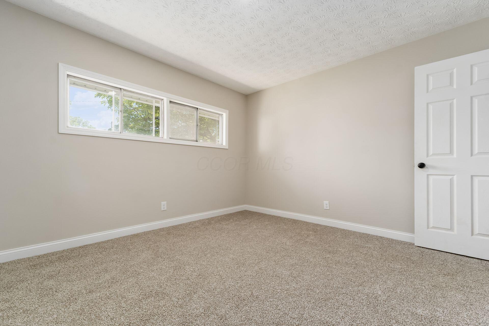 505 Beechwood Road Columbus, OH 43213 - Photo 22 of 40 Bedroom 1