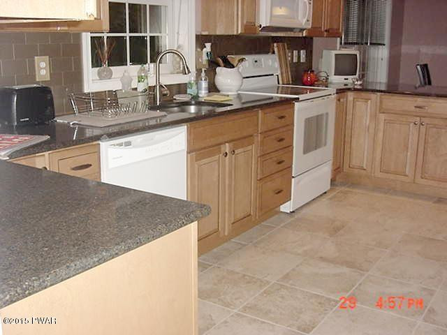 192 Oak Ridge Drive Milford, PA 18337 - Photo 6 of 27