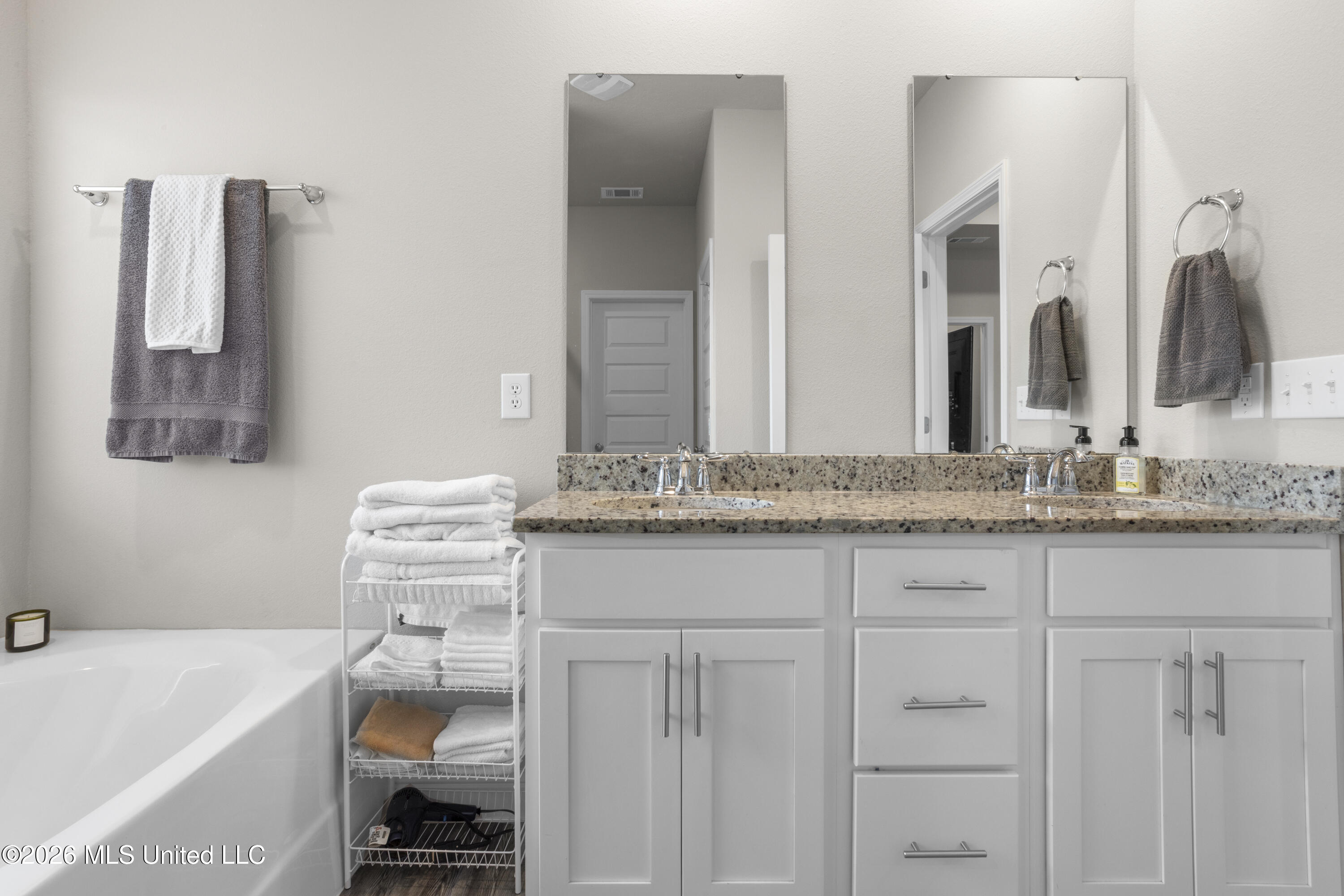 7336 Shearwater Way Ocean Springs, MS 39564 - Photo 27 of 43 0027