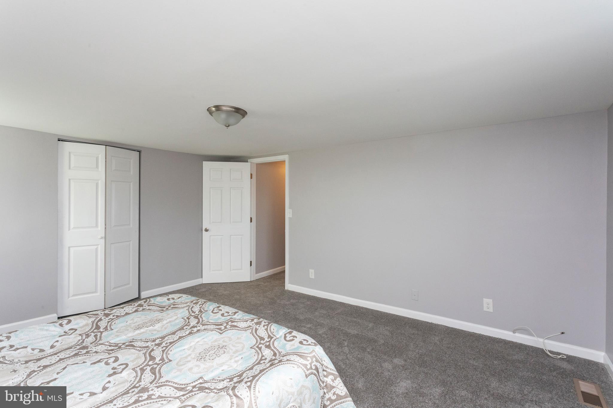 8251 Longpoint Road Baltimore, MD 21222 - Photo 27 of 52