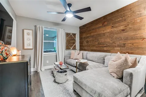 $785,000 | 10946 Scotsmeadow Drive, Dallas, TX 75218