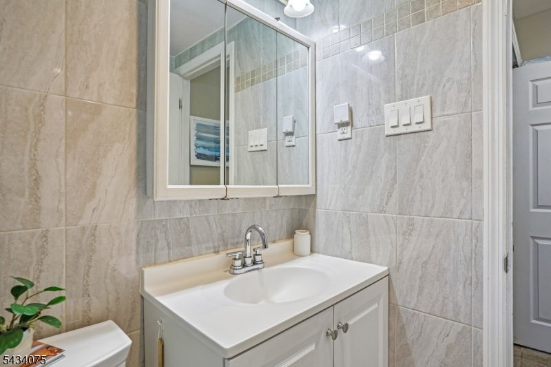 272 Walnut Street, Unit 6D Newark, NJ 07105 - Photo 21 of 24