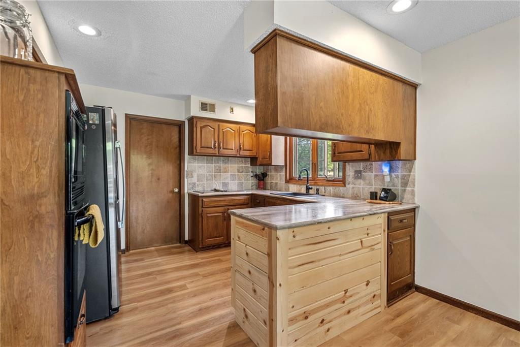 8921 Northeast Boten Road Lee's Summit, MO 64064 - Photo 14 of 50