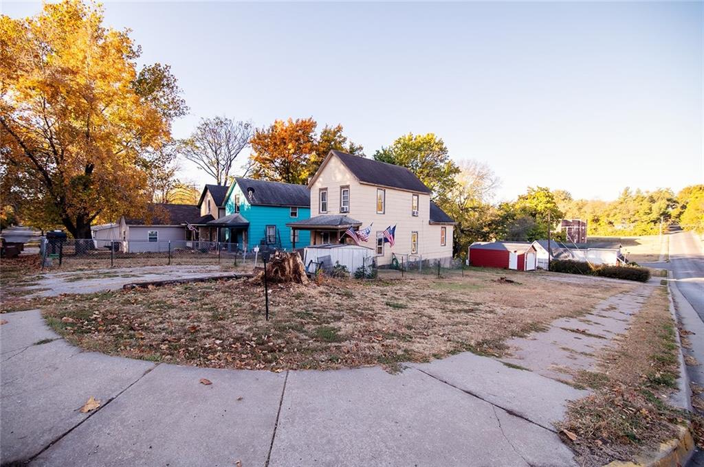 929 North 7th Street Atchison, KS 66002 - Photo 4 of 61