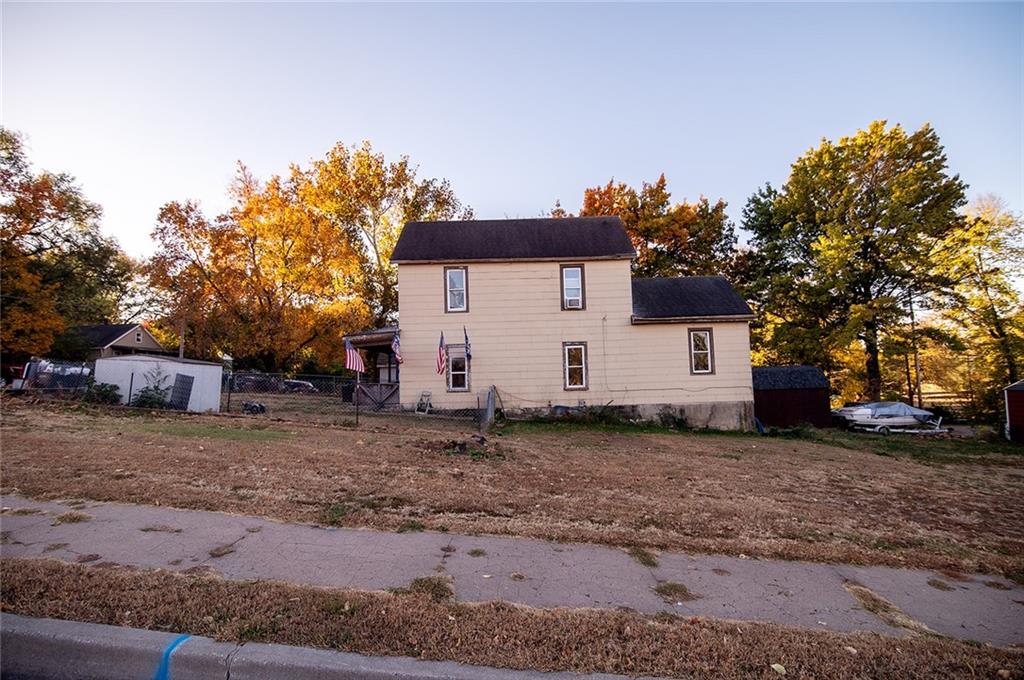 929 North 7th Street Atchison, KS 66002 - Photo 6 of 61