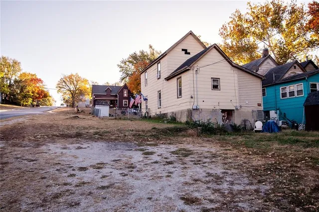 $60,000 | 929 North 7th Street, Atchison, KS 66002