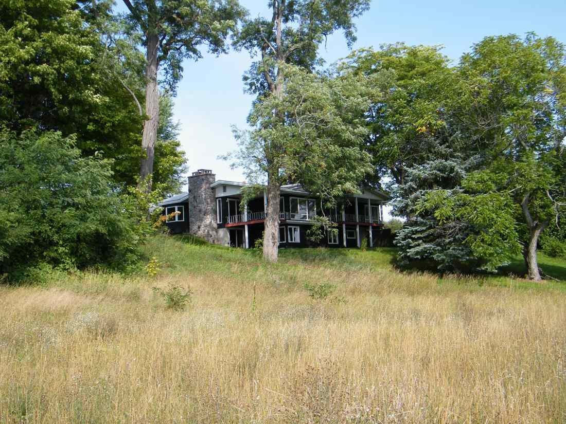 15287 Bluff Road Traverse City, MI 49686 - Photo 40 of 45 1799565-39.JPG