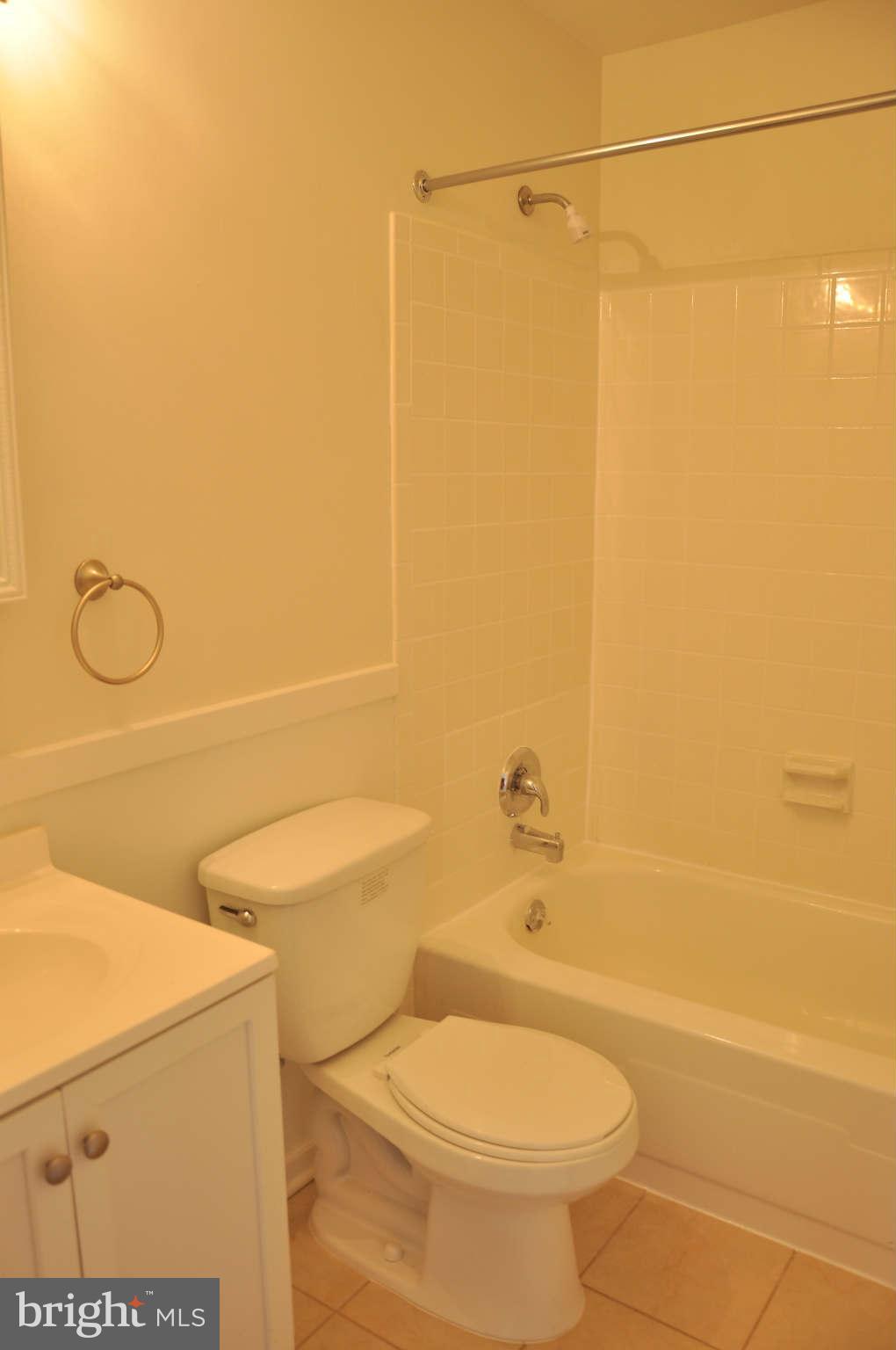 713 North York Road Sterling, VA 20164 - Photo 23 of 23 Bath (Master)