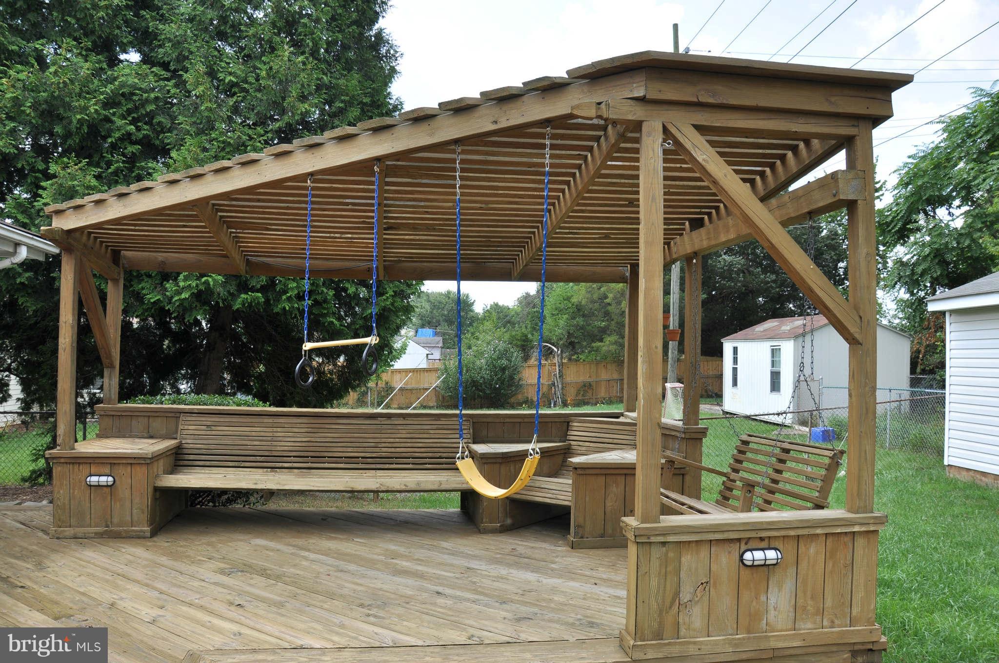 713 North York Road Sterling, VA 20164 - Photo 9 of 23 Outdoor seating