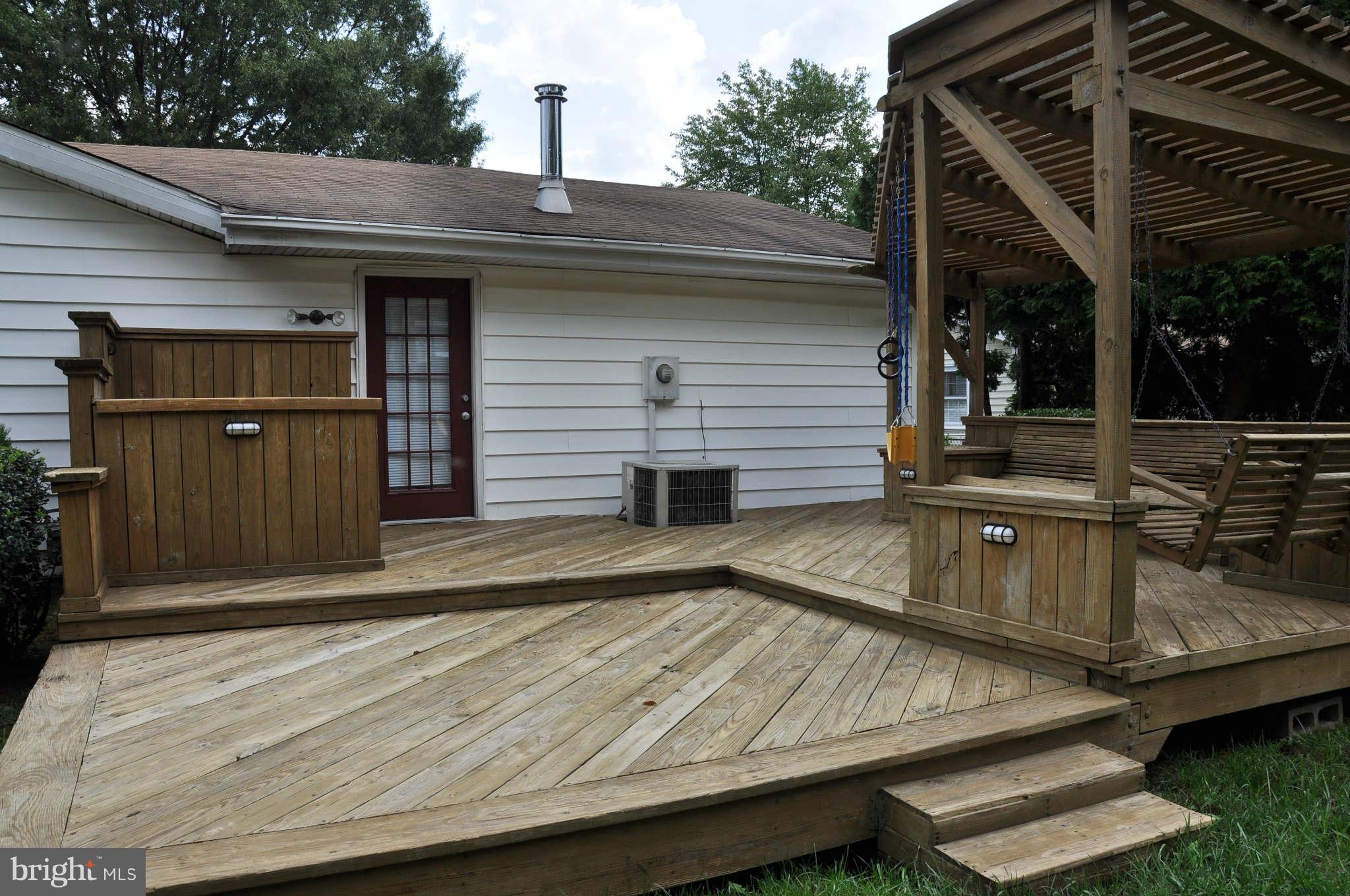 713 North York Road Sterling, VA 20164 - Photo 10 of 23 Outdoor bar area