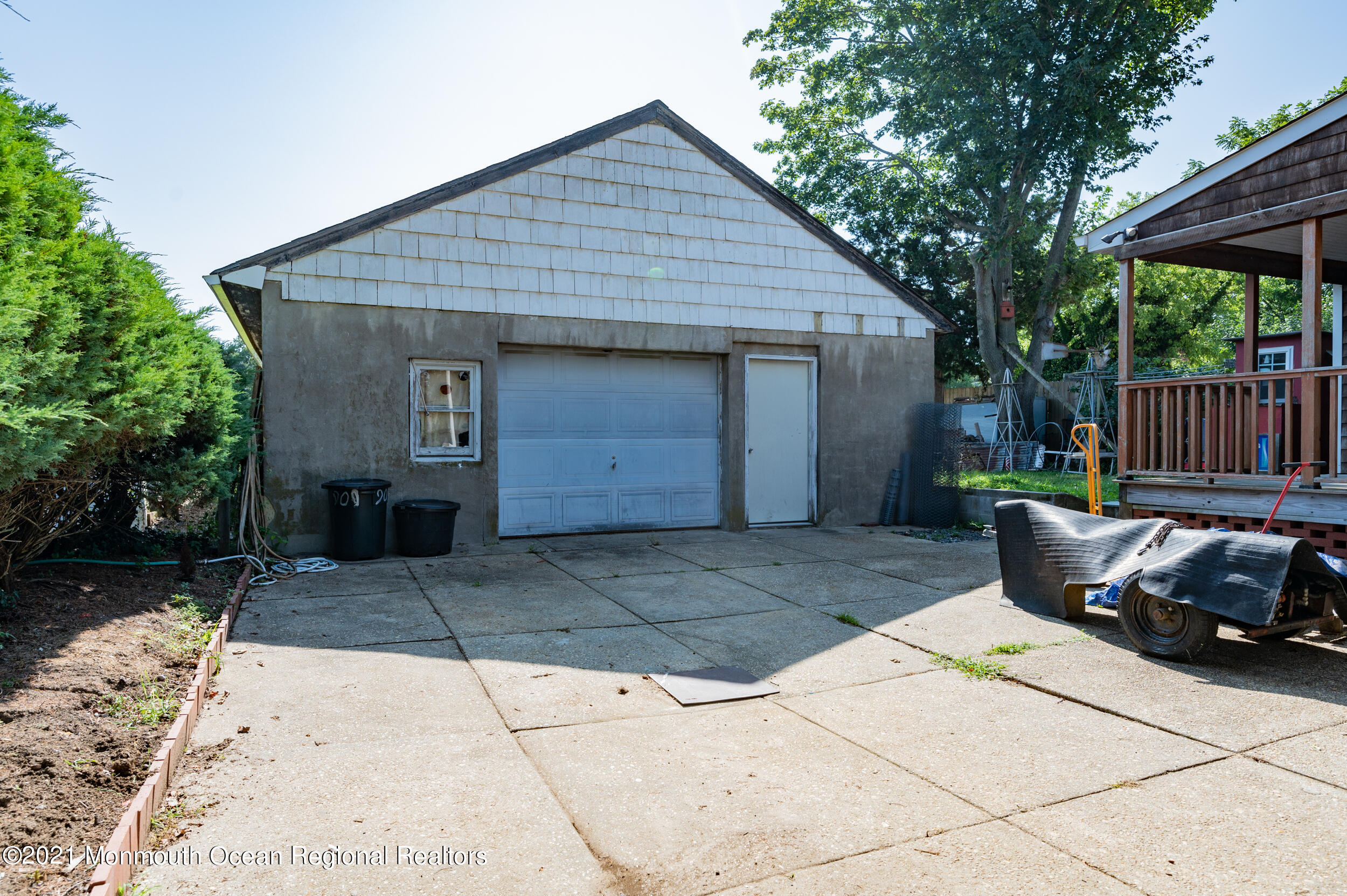 804 Rue Avenue Point Pleasant, NJ 08742 - Photo 5 of 47 Garage