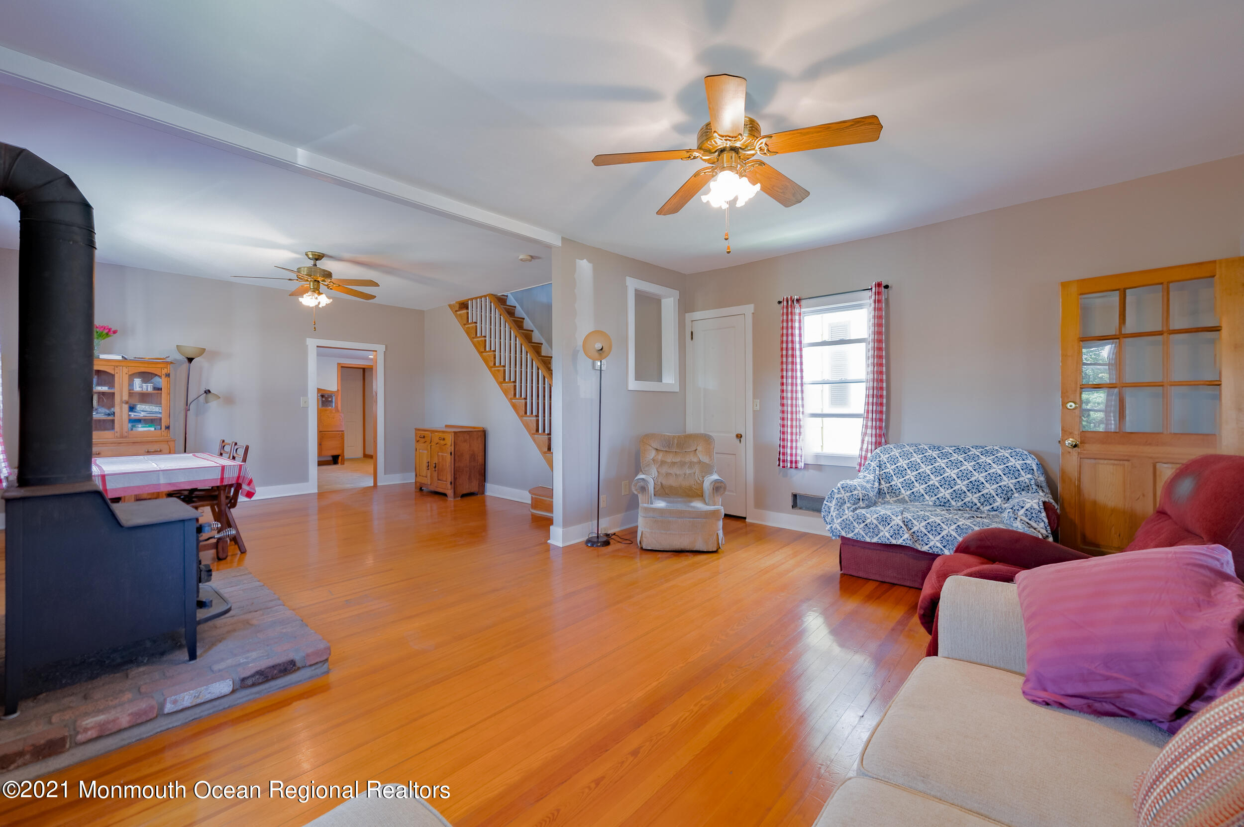 804 Rue Avenue Point Pleasant, NJ 08742 - Photo 8 of 47 Living 4