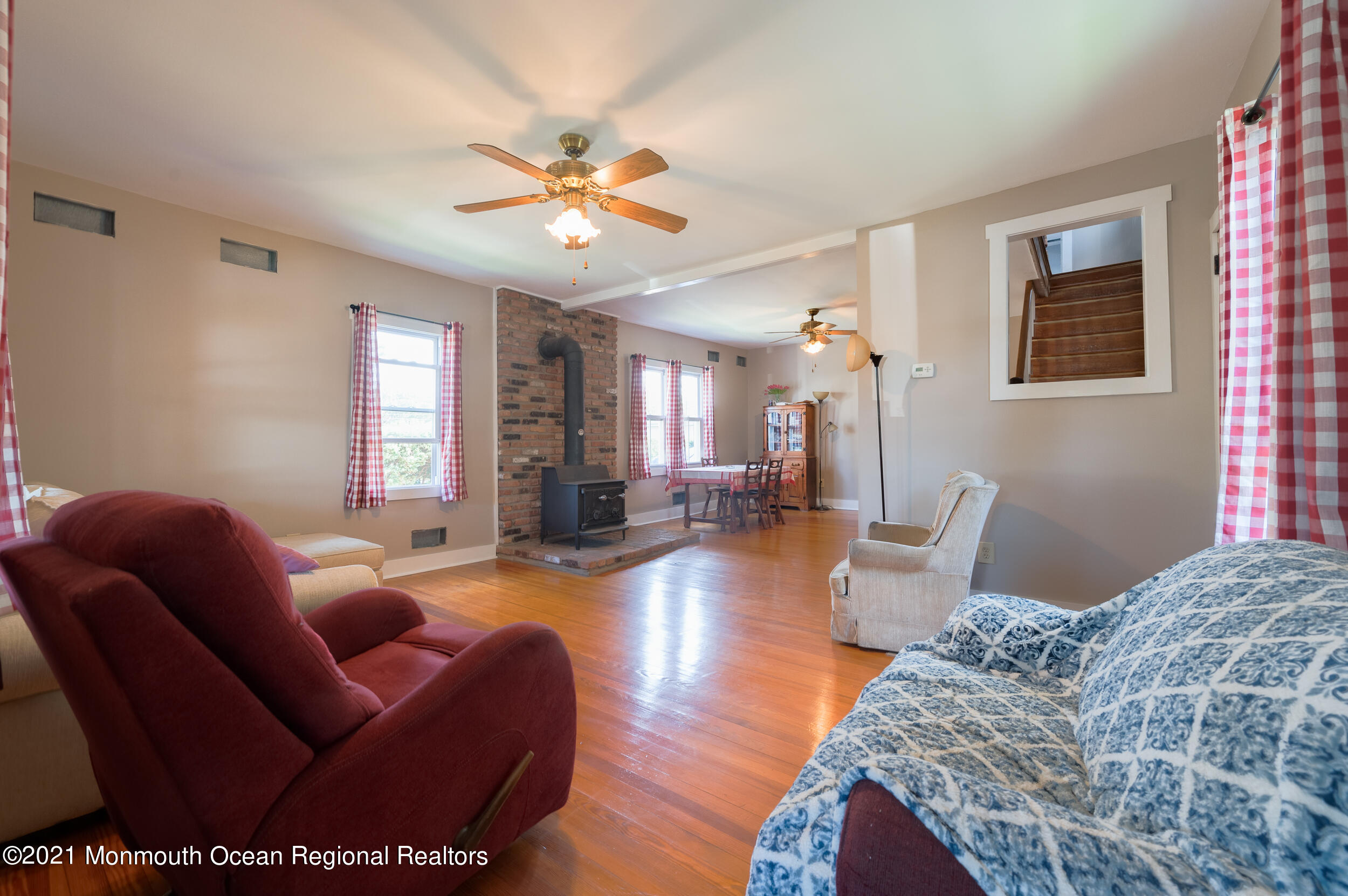 804 Rue Avenue Point Pleasant, NJ 08742 - Photo 10 of 47 Living 1