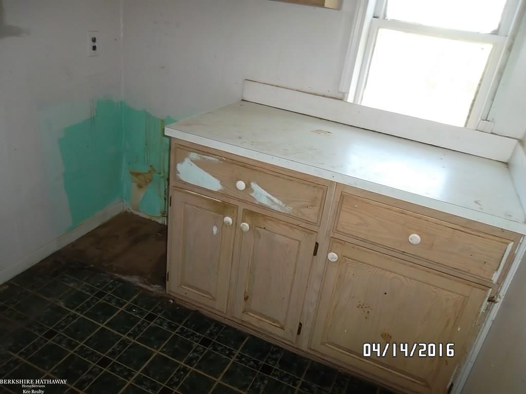 15575 Almont Road Allenton, MI 48002 - Photo 17 of 19 31287104-16.JPG