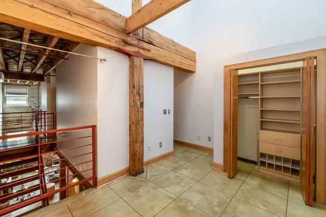 $260,000 | 904 East Pearson Street, Unit 113, Milwaukee, WI 53202