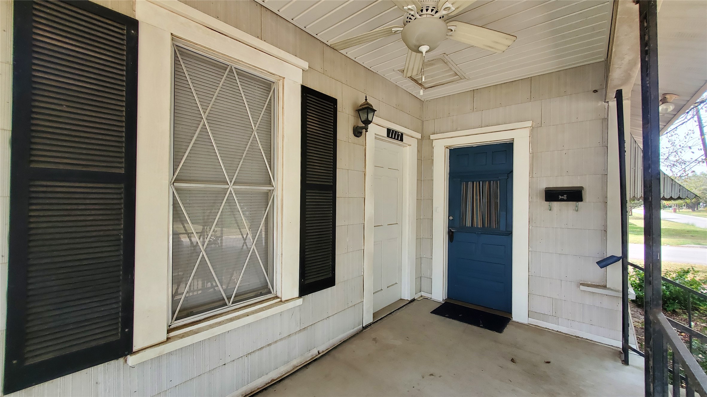 1117 West 4th Street Taylor, TX 76574 - Photo 2 of 22