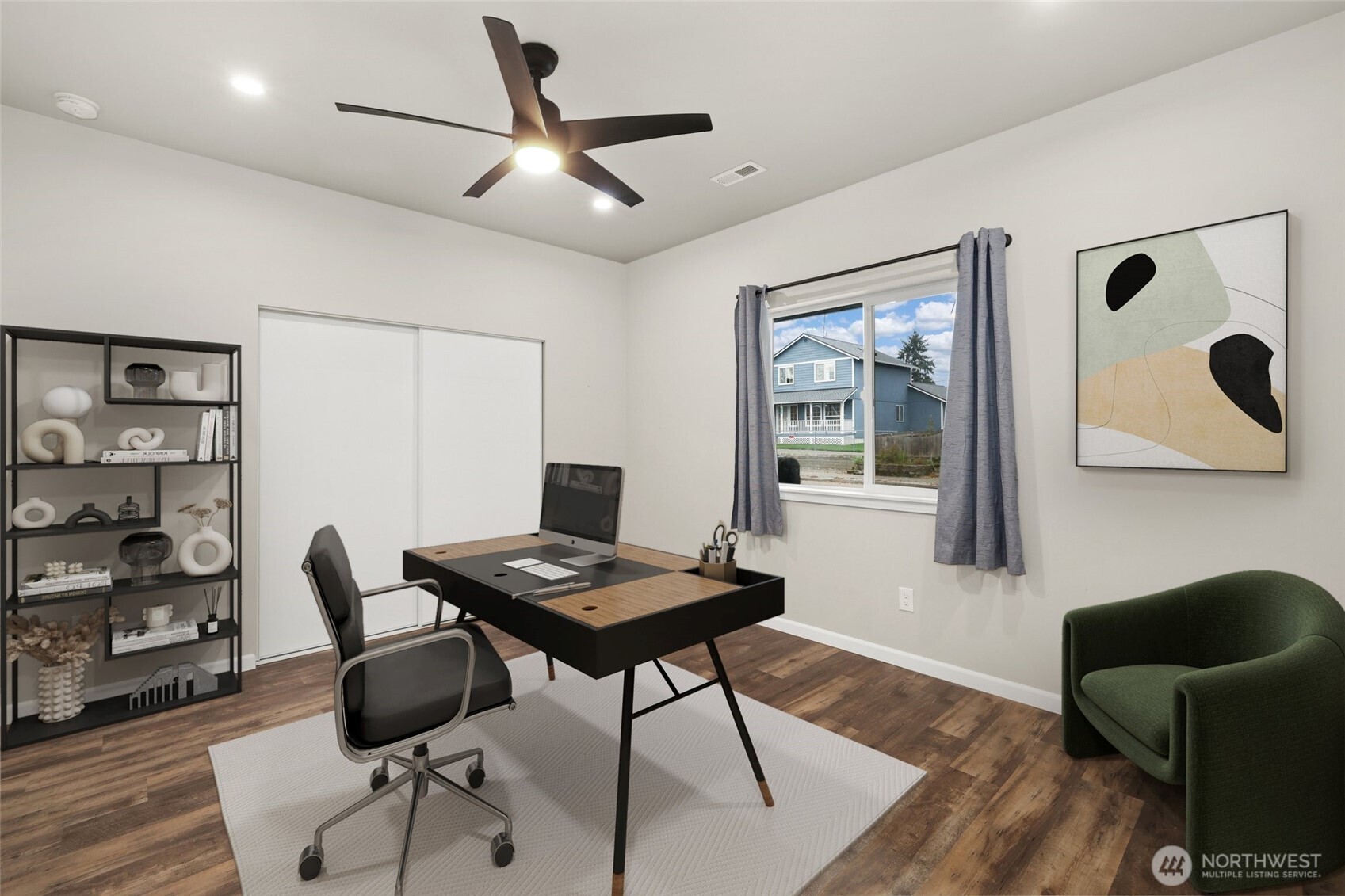 3626 East Howe Street Tacoma, WA 98404 - Photo 12 of 28 a workspace with furniture and rug