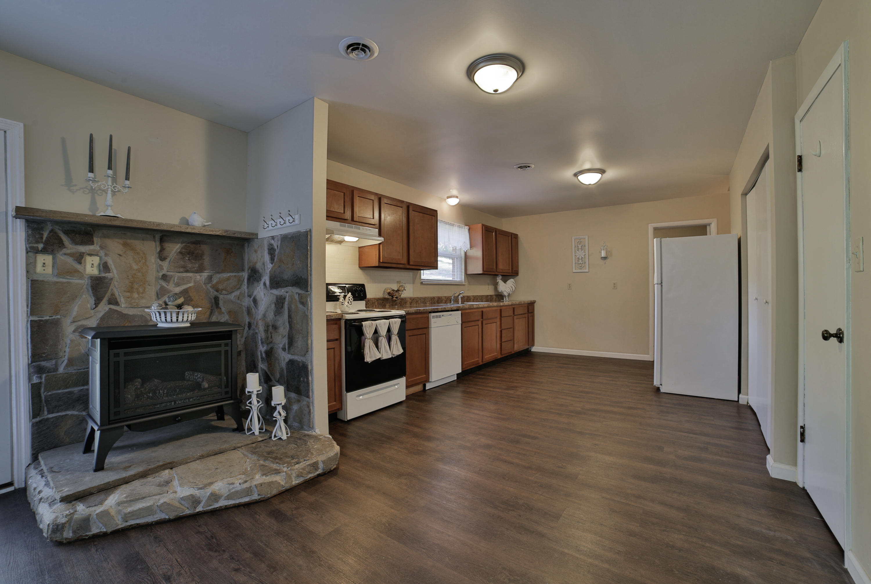 2468 Rocky Springs Road Spring City, TN 37381 - Photo 7 of 20 gas log stove