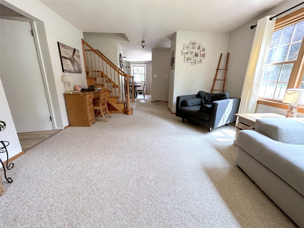 131 Powderhouse Road Vestal, NY 13850 - Photo 5 of 44 Gallery Image 5