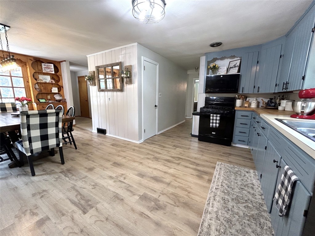 131 Powderhouse Road Vestal, NY 13850 - Photo 9 of 44 Gallery Image 9