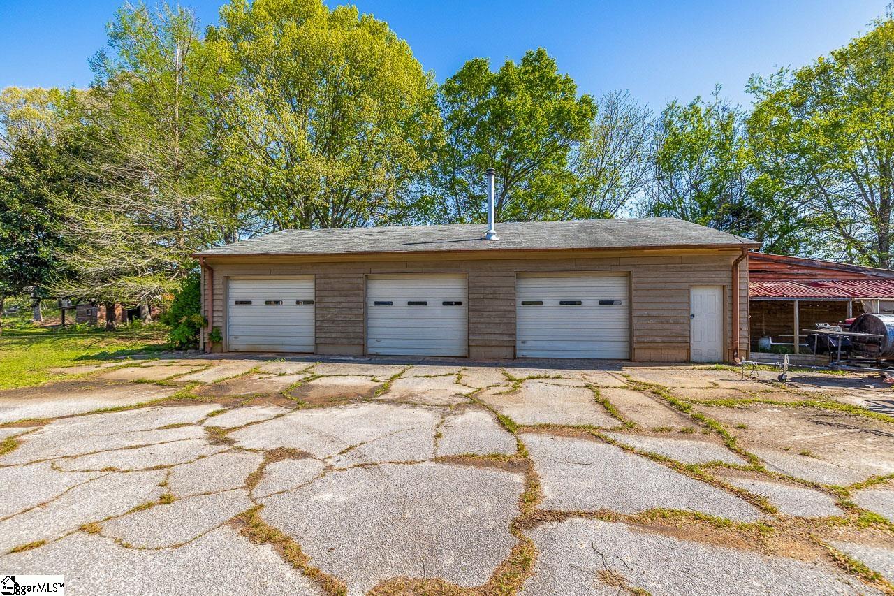 1777 Brockman McClimon Road Greer, SC 29651 - Photo 27 of 36 Gallery Image 27