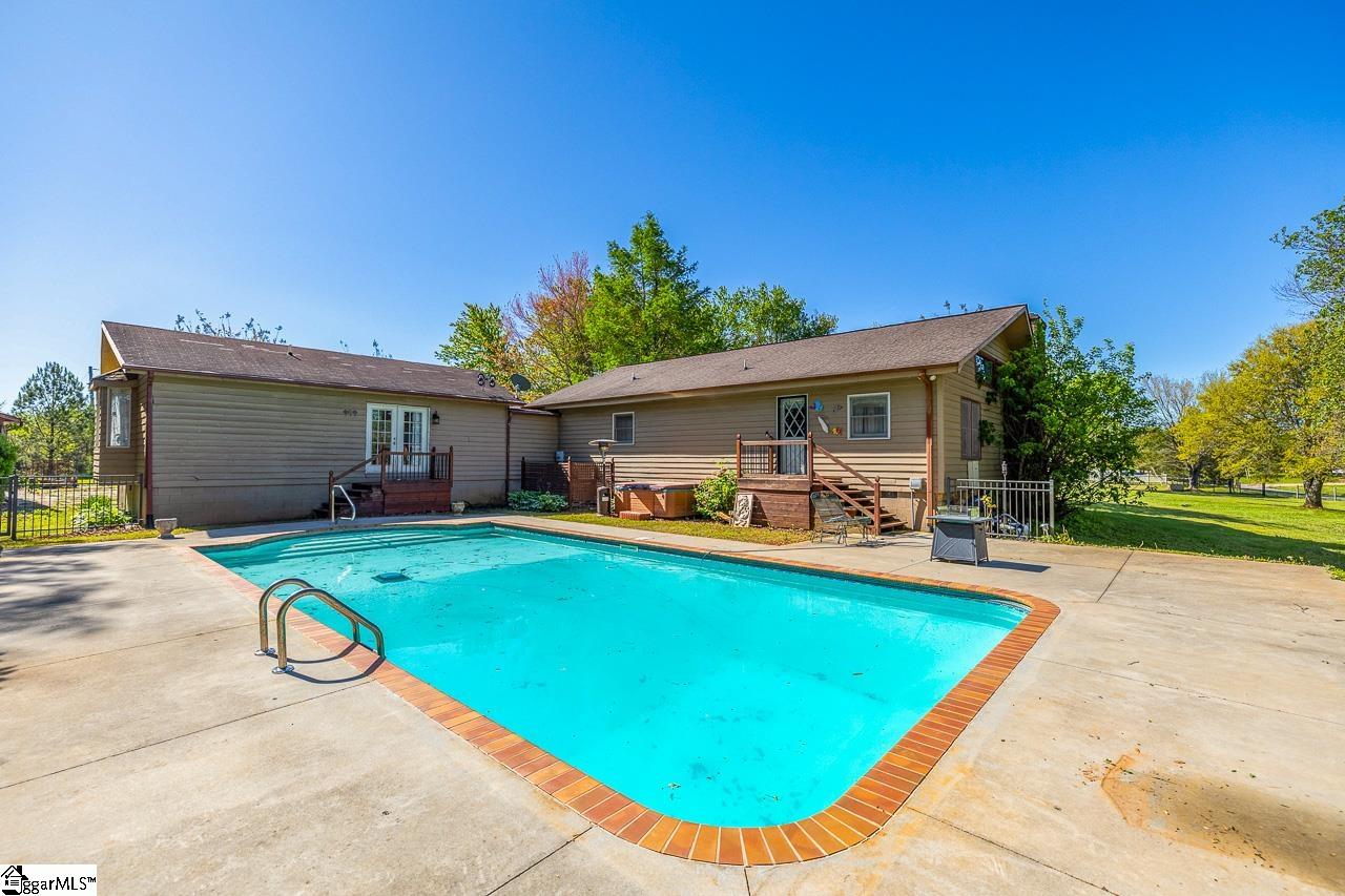1777 Brockman McClimon Road Greer, SC 29651 - Photo 29 of 36 Gallery Image 29