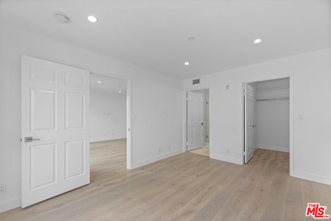 725 North Alfred Street, Unit 202 Los Angeles, CA 90069 - Photo 12 of 28 a view of an empty room