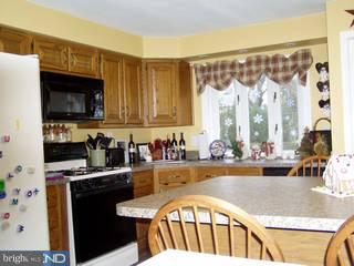 379 Hancock Road Warminster, PA 18974 - Photo 3 of 6