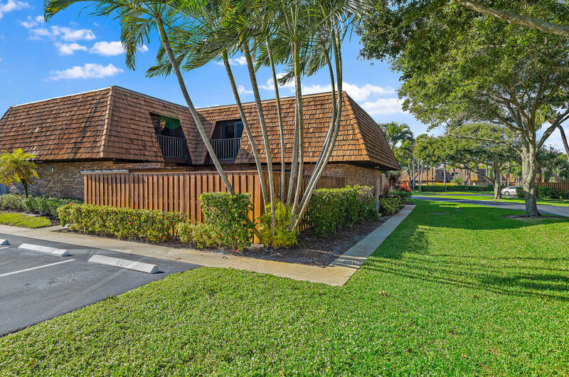 1420 Ocean Way, Unit 6B Jupiter, FL 33477 - Photo 4 of 33 J1 6B