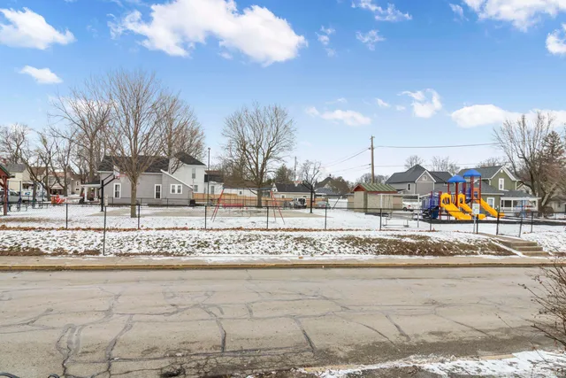 $164,900 | 603 South Stone Street, Winchester, IN 47394