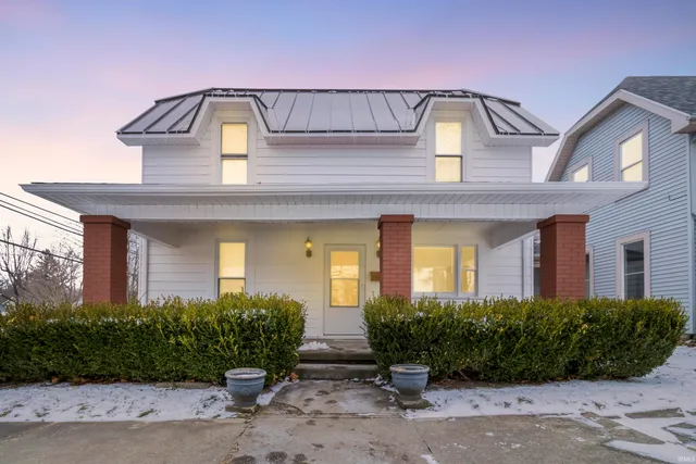 $164,900 | 603 South Stone Street, Winchester, IN 47394