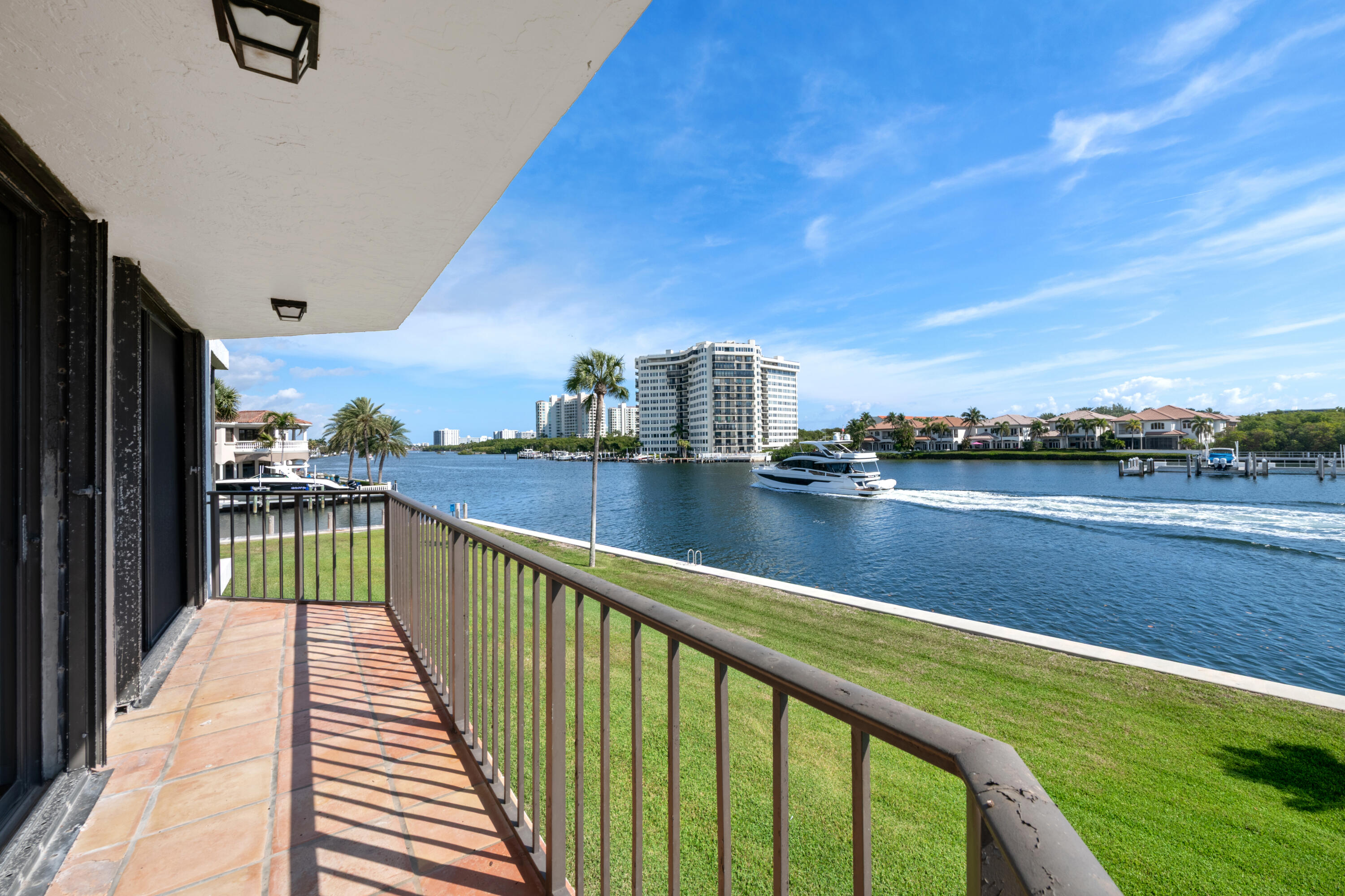 899 Jeffery Street, Unit 214 Boca Raton, FL 33487 - Photo 2 of 61 DSC_1622