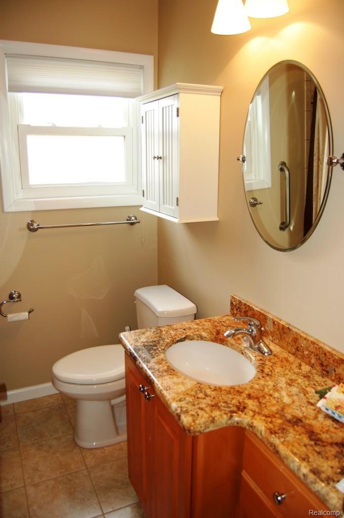 1404 North Main Street Rochester, MI 48307 - Photo 11 of 18 DSC_1022.jpg