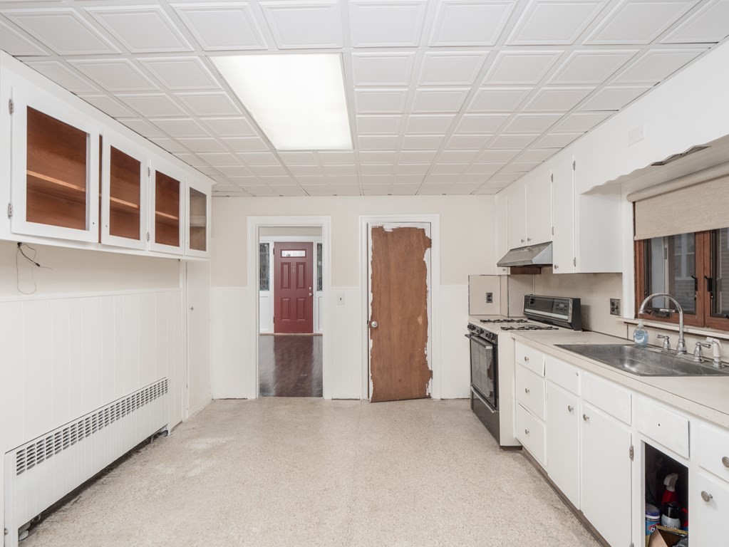 68 Apthorp Street Quincy, MA 02170 - Photo 13 of 28