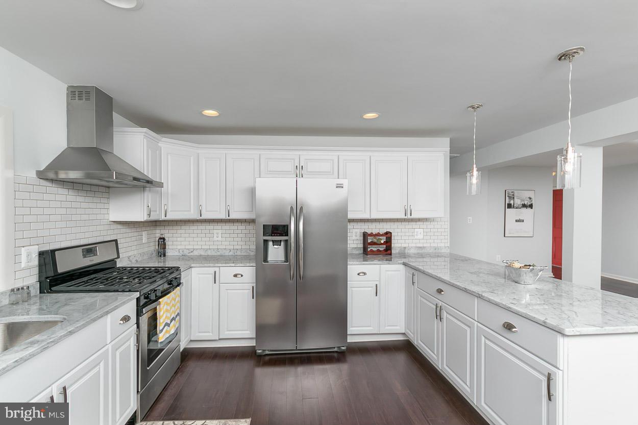 205 Mountain Road Linthicum, MD 21090 - Photo 12 of 26 Kitchen