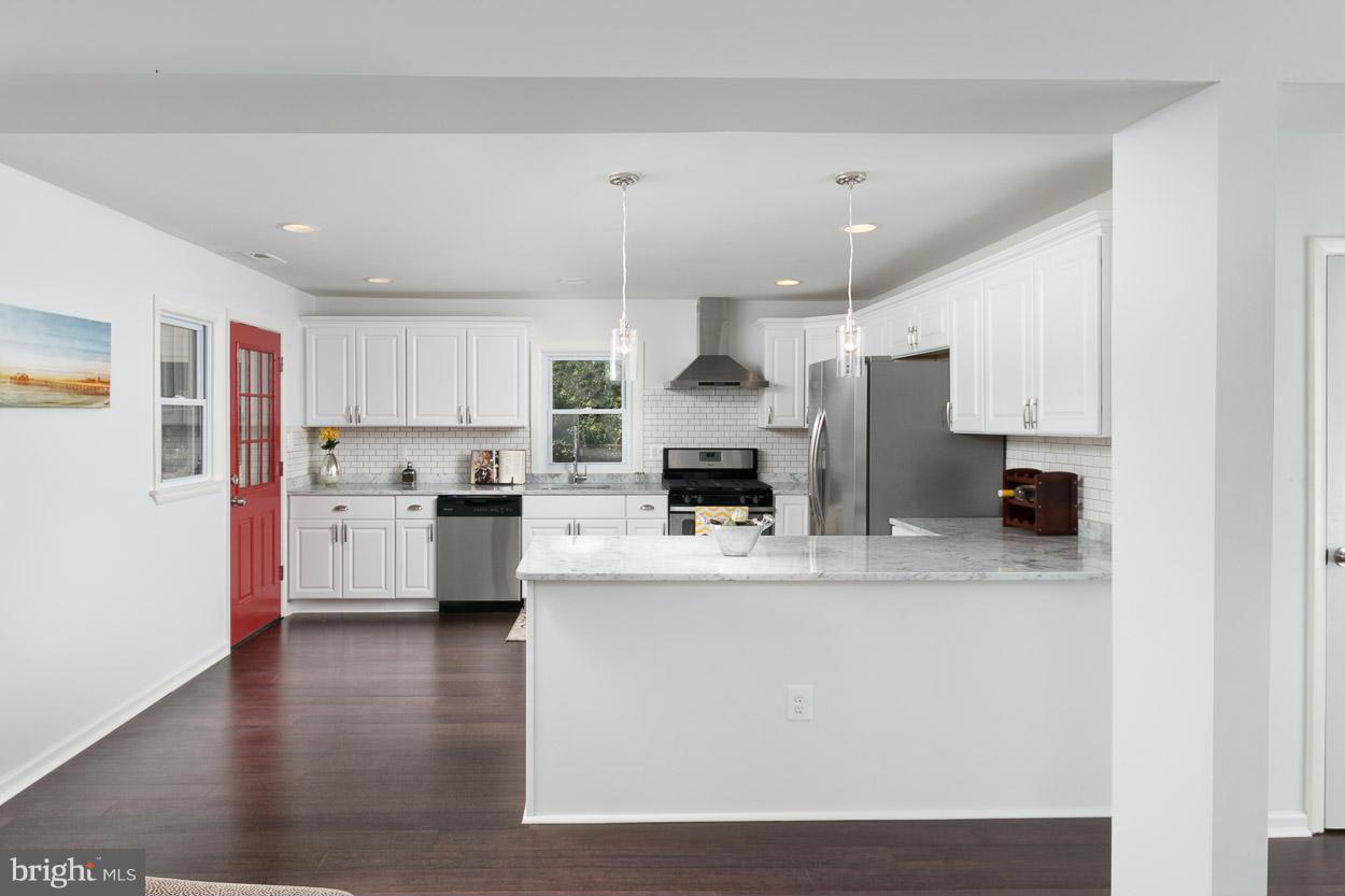205 Mountain Road Linthicum, MD 21090 - Photo 13 of 26 Kitchen