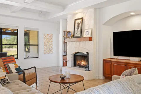 $877,000 | 501 E Trail, Spicewood, TX 78669