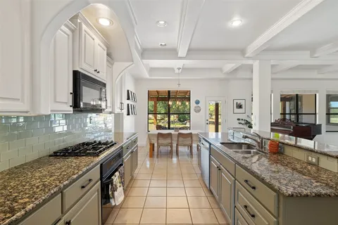 $877,000 | 501 E Trail, Spicewood, TX 78669