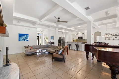 $877,000 | 501 E Trail, Spicewood, TX 78669