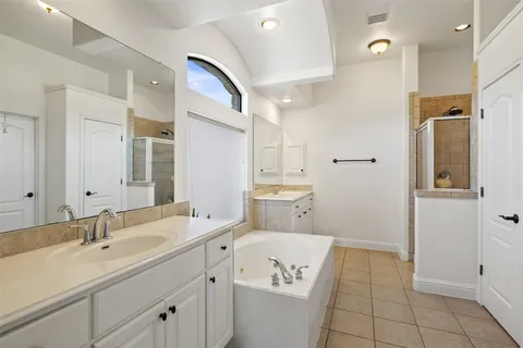 $877,000 | 501 E Trail, Spicewood, TX 78669