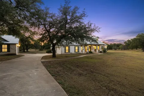 $877,000 | 501 E Trail, Spicewood, TX 78669