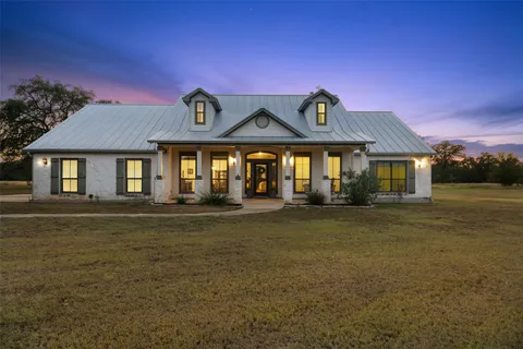 $877,000 | 501 E Trail, Spicewood, TX 78669